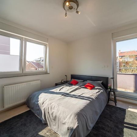 Super Petrova Apartment 萨格勒布 外观 照片