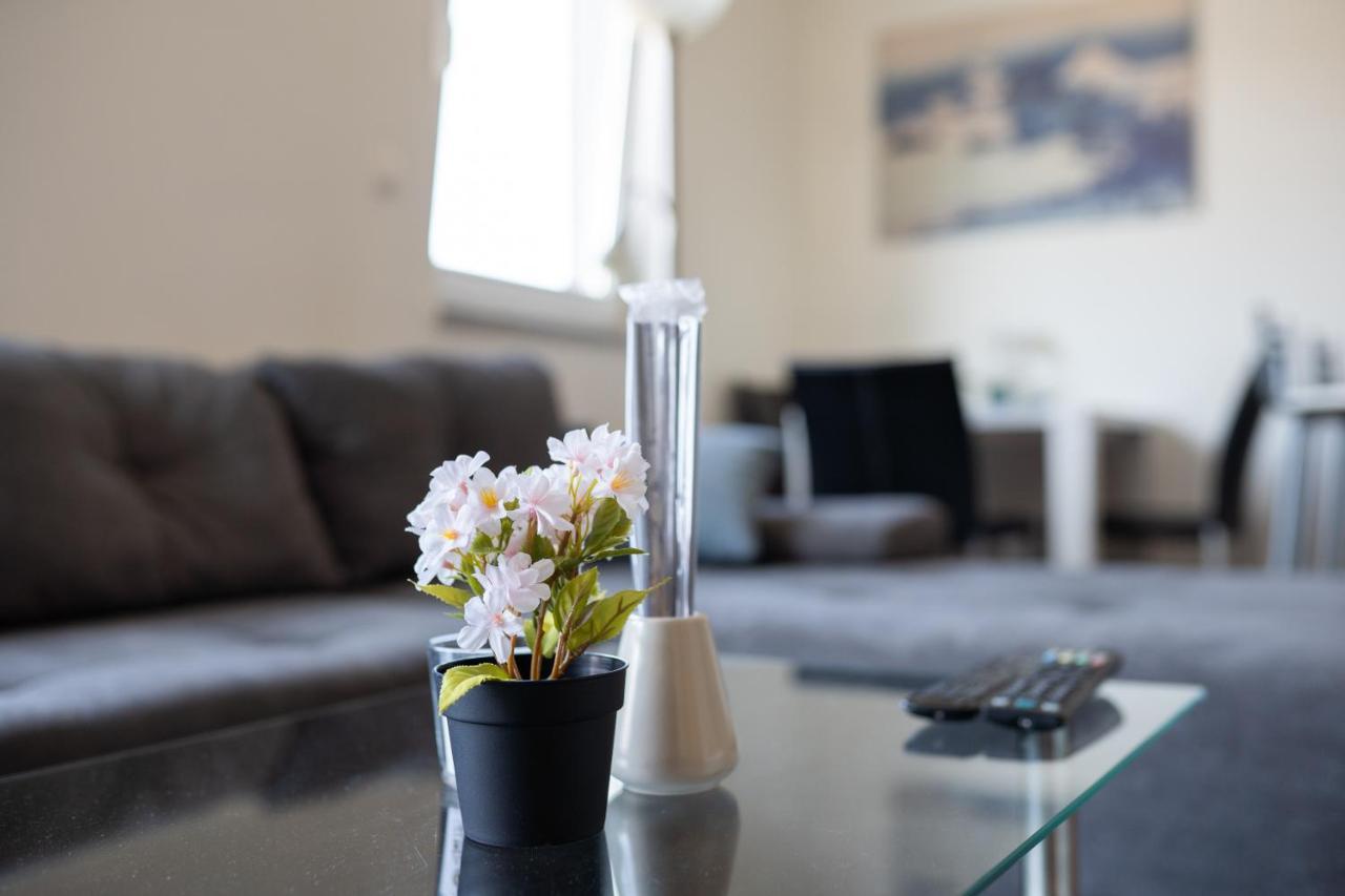 Super Petrova Apartment 萨格勒布 外观 照片