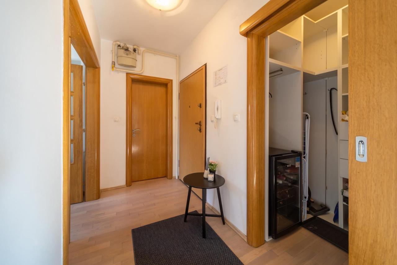 Super Petrova Apartment 萨格勒布 外观 照片