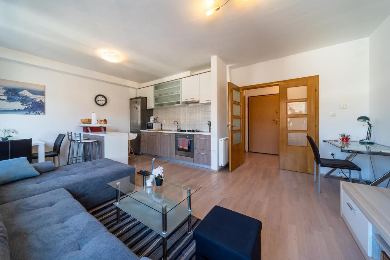 Super Petrova Apartment 萨格勒布 外观 照片