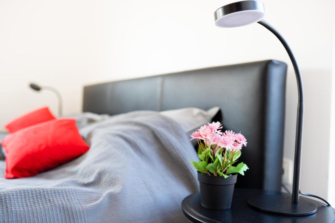Super Petrova Apartment 萨格勒布 外观 照片